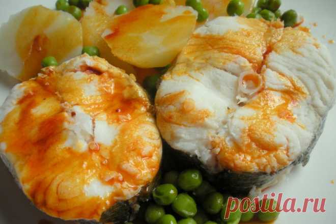 Merluza a la gallega (Хек по-галисийски). Испания по-русски - все о жизни в Испании Merluza a la gallega – это легкое и полезное рыбное блюдо из галисийской кухни. Может служить праздничным блюдом, а способ приготовления подойдет и для других видов белой рыбы.