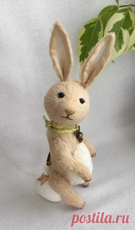 Bunny Rabbit Pete Beige By Elena Kirillova - Bear Pile