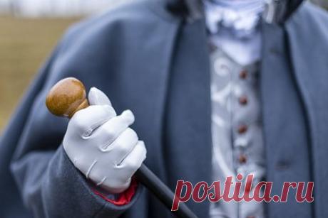 В Тюменской области пройдет новогодний бал в стиле XIX века. В городе Ялуторовск Тюменской области пройдет бал «Танцующий город Декабристов». К этой исторической реконструкции готовились 4 месяца. Существует устойчивое высказывание «Ялуторовск — город декабристов». В городе это объясняют тем, что здесь с 1829 по 1856 годы отбывали ссылку девять декабристов.