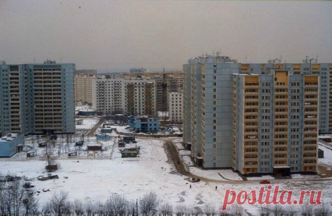 Москва в восьмидесятые / Обратно в СССР