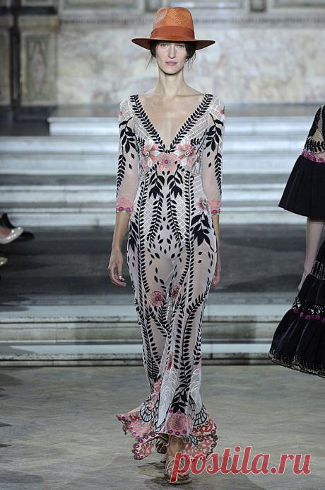Роскошное бохо от Temperley London: 38 нежных и ярких нарядов сезона весна-лето 2016