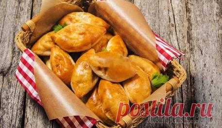 Очень вкусные домашние Пирожки с Капустой в духовке ИНГРЕДИЕНТЫмука, 400 граммрастительное масло, 230 млвода, 100 граммморковь, 150 граммкапуста белокочанная, 500 граммлуковица, 100 граммяйцо, 1 штуксоль, по вкусуперец, по вкусу