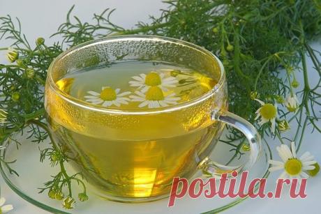 Вопрос: "Здравствуйте.У моей жены множественные кисты в шейки матки.Скажите пожалуйста какими травками можно лечить"

ПОЛИКИСТОЗ ШЕЙКИ МАТКИ

Можно попробовать такой сбор:
- кора дуба - 2 части
- цветы ромашки - 2 части
- боровая матка - 1 часть 
- лист мелиссы - 1 часть
- лист шалфея - 1 часть

На литр кипятка берут 3 столовых ложки сбора, выдерживают на водяной бане 15 мин, остужают, процеживают. Пьют по половине стакана четыре раза в день, оставшуюся половину литра испо...