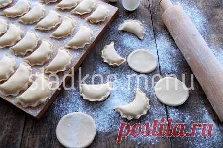 Вареники с творогом Вы любите вареники? Это вкусное, сытное, простое и незамысловатое блюдо, с большим видом ...