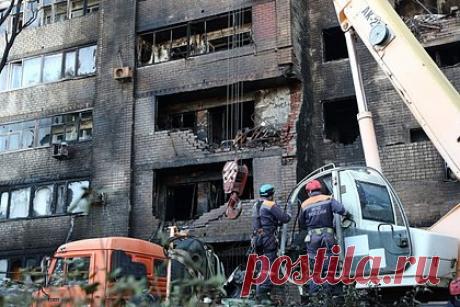 Число погибших при падении Су-34 в Ейске увеличилось до 16. Число погибших в результате падения падения самолета Су-34 возле жилого дома в Ейске Краснодарского края, которое произошло 17 октября 2022 года, увеличилось до 16 человек. Скончалась шестилетняя девочка. После крушения самолета ее спасли одной из первых и госпитализировали.