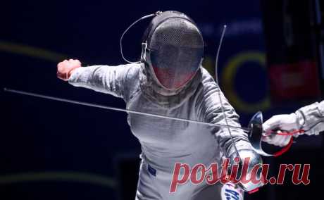 Российская саблистка Яна Егорян стала трехкратной чемпионкой мира. В финальном поединке на чемпионате мира по фехтованию 2025 года Яна Егорян победила польку Зузанну Цесляр со счетом 15:11