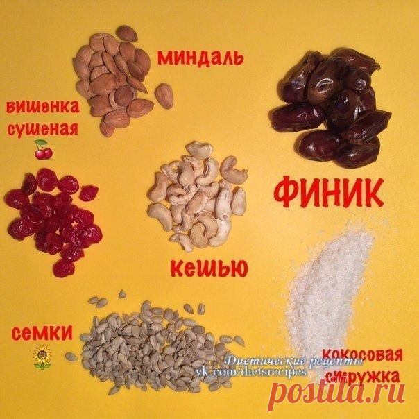 Легкие тефтели с начинкой и вкусным соусом (139 ккал/100 гр) Ингредиенты: Грудка куриная (индейки) - 900гр. Гречневая крупа - 120 гр. (сухой) Лук репчатый - 2 шт. (маленькие) Чеснок - 3шт. (зубчика) Зелень укропа или петрушки - в фарш и в соус. Сыр плавленый (типа "карат","янтарь") - 2 шт. Сметана 10%- 120 гр. Яйцо - 1 шт. Сливки - 10% - 50 мл. Соль,перец - по вкусу Масло растительное - для смазывания формы. Итак....отделяем грудку от костей,очищаем от кожи (там самый…