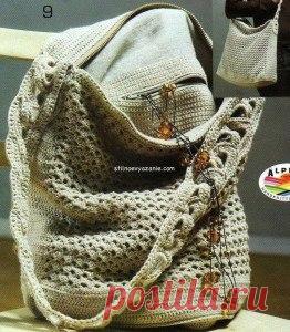 Сумка  
Сумочка в городском стиле

Сумки в городском стиле связанные крючком – хит сезона. Такая практичная и удобная сумочка (можно увеличить) придется по вкусу любой моднице
Вам потребуется :
260 г пряжи ALPINA «LILY» (100% хлопок, 175м/50г) льня­ного цвета.
2 молнии длиной 27 см и 15 см.
льняная ткань для подкладка.
крючок № 2,5 и № 4,5.
Вязание сумки начните с дна крючком № 2,5. Свя­жите цепочку из 70 ВП и в 1-м ря­ду выполните СБН с двух сторон це­почки. Далее вяжите ...