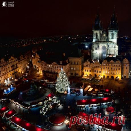 Волшебная Староместская площадь Староместская площадь (Старогородская площадь, чеш. Staroměstské náměstí) — старинная площадь Праги, расположенная в историческом центре города (Старе Место). Её площадь составляет около 15 тыс. кв. м. Площадь окружена городскими домами с фасадами различных архитектурных стилей:...