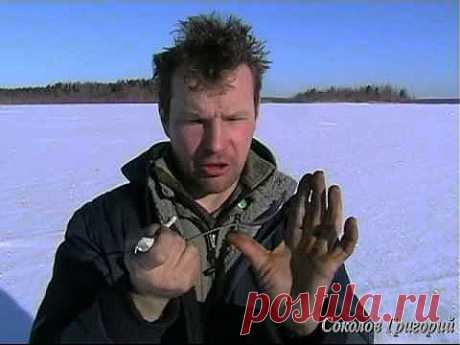 Как развести огонь с помощью ложки и туалетной бумаги :: Видео