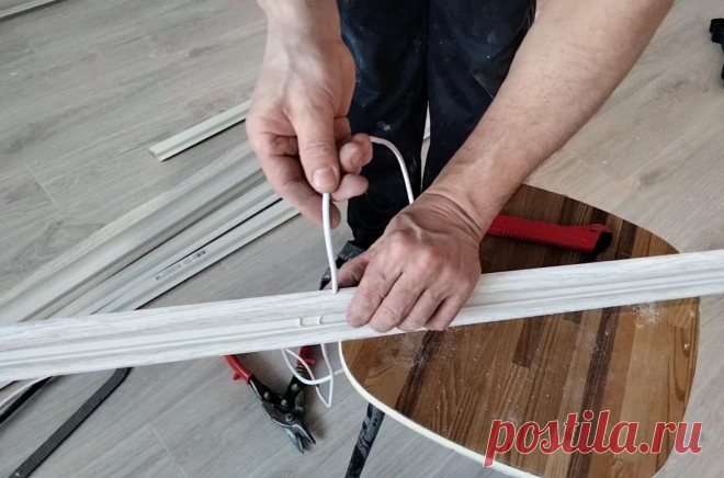 Выводим провода из плинтуса красиво | Строим с Михалычем Пульс Mail.ru Абсолютно в любом месте можно вывести провод из плинтуса красиво. Специальные навыки не потребуются