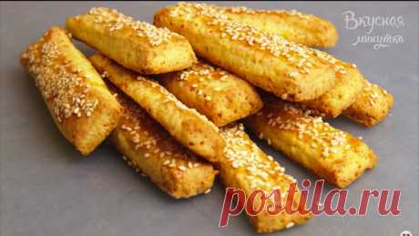 Творожные палочки с кунжутом - и закуска, и десерт.
