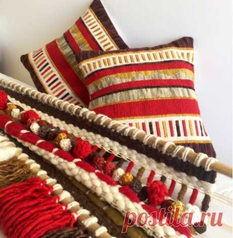 María Elena Sotomayor … telares que encantan !! : Telares que encantan....cojines que enamoran!!