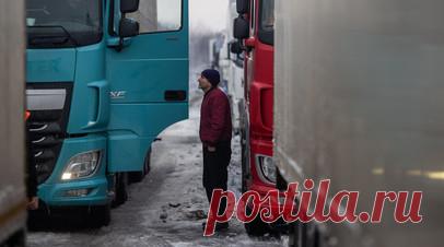 Польские фермеры ограничат движение фур на пяти КПП на границе с Украиной. Польские фермеры намерены ограничить движение грузовиков на пяти контрольно-пропускных пунктах на границе с Украиной, заявили в украинской Государственной таможенной службе. Читать далее