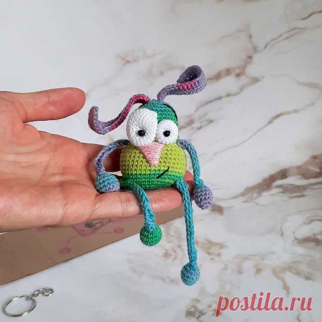 PDF Пучеглазик крючком. FREE crochet pattern; Аmigurumi toy patterns. Амигуруми схемы и описания на русском. Вязаные игрушки и поделки своими руками #amimore - зверюшки, зайка и котик, заяц с котом, зайчик, кролик, зайчонок, котёнок, крольчонок.