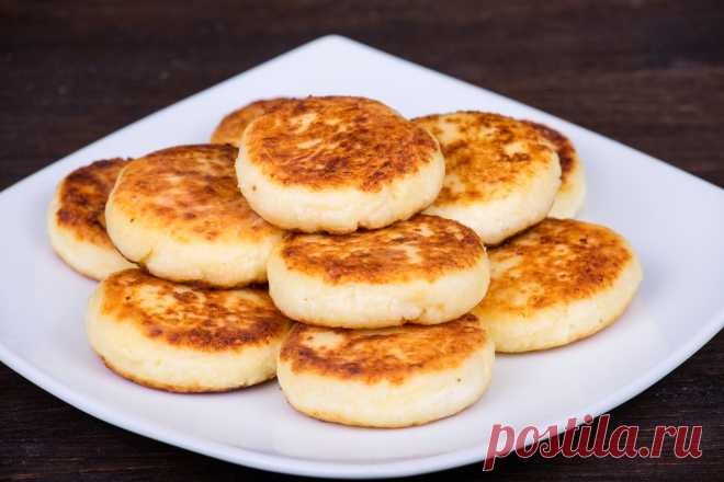 Сырники из творога: правильное питание может быть вкусным Все, что необходимо знать о сырниках. Почему они относятся к продуктам правильного питания и приносят ли вред организму? Польза вкусного десерта для человека.