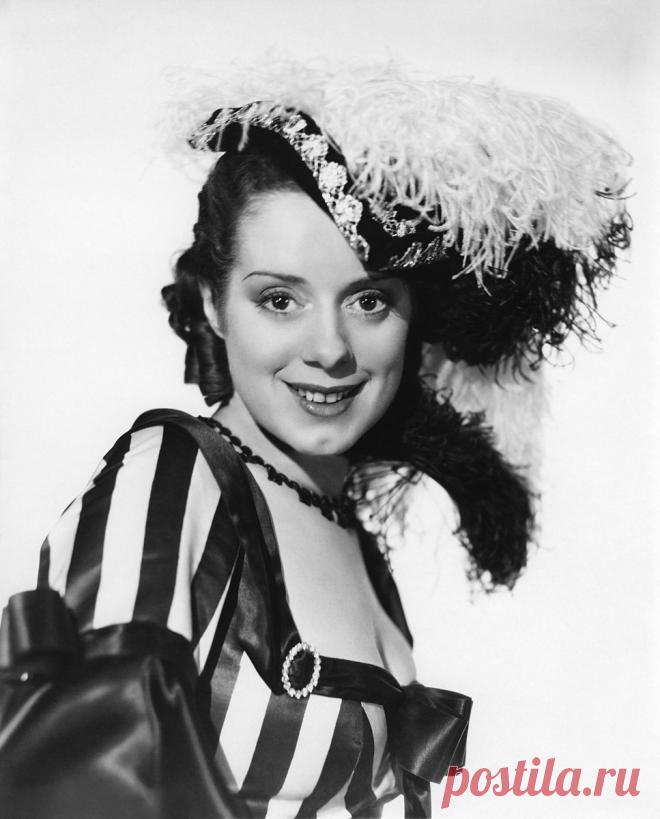 Эльза Ланчестер, 28 октября, 1902
 • 26 декабря 1986