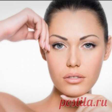 Как подтянуть овал лица в домашних условиях после 40 лет Как правило после 40 лет у женщины обвисает овал лица, от этого изменяется не только ее внешний вид, но и настроение. Как подтянуть овал лица после 40 лет расскажем в статье.