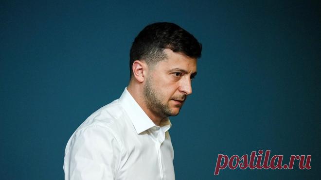 Зеленский поручил прекратить авиасообщение с Белоруссией