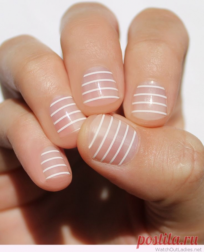 Минималистичный маникюр — один из главных трендов сезона.