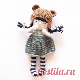 Куколка Элси амигуруми. Схемы и описания для вязания игрушек крючком! Бесплатный мастер-класс по вязанию куклы крючком от nina.hookcreations. Высота вязаной игрушки примерно 25 см. Из описания схемы вы также узнаете как…