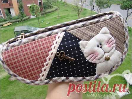 Косметички с котами и кошками, пенал, и органайзер.