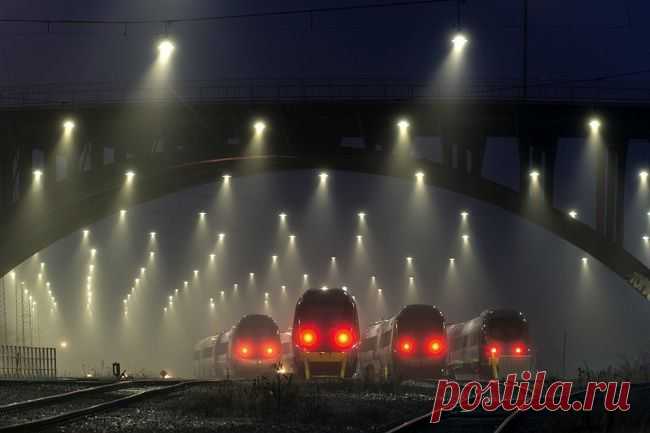 Парни, он не из нашего депо...