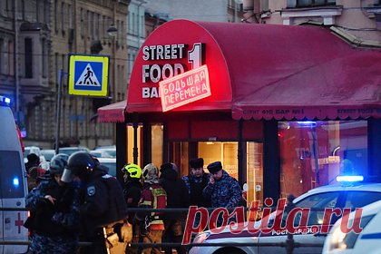 Генерал ФСБ в отставке объяснил использование бюста для убийства Татарского. Генерал-майор ФСБ в запасе Александр Михайлов заявил, что взрывчатка была вмонтирована в бюст для того, чтобы облегчить ее пронос в здание кафе и не вызвать лишних подозрений у охраны. Одной из задач следствия теперь будет определить, как именно было активировано взрывное устройство.