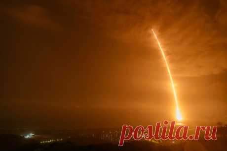 В США анонсировали секретное космическое оружие против России. В ближайшее время Пентагон анонсирует и продемонстрирует секретное космическое оружие, сообщает Breaking Defense, ссылаясь на собственные источники. Опрошенные американским изданием эксперты заявили, что таким образом США покажут России и Китаю свою противоспутниковую разработку.