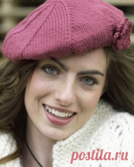 Французский берет чулочной вязкой Элегантная модель женского берета спицами, выполненного из шерстяной пряжи средней толщины. Вязание берета осуществляется рядами чулочной вязкой и...