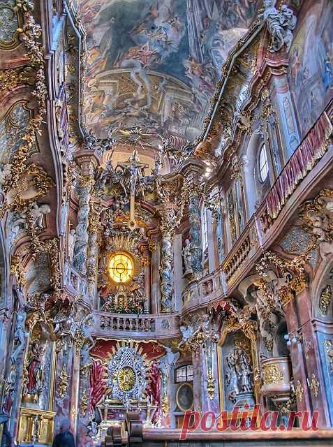 Asam Church Munich от пользователя Digitaler Lumpensammler на Flickr |  Найдено на сайте flickr.com.