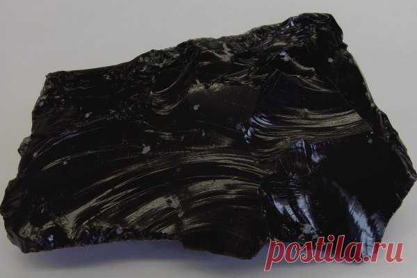 Черный обсидиан: магические свойства, кому подходит по знаку зодиака, украшения, значение, оттенки, как отличить от подделки настоящий камень ноготь сатаны
