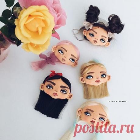 Всех приветствую , у меня здесь свободные брошечки, далее выложу фото где они будут ближе , здесь будет описание и цена, о желании приобрести , Директ или комментарий. Размер 6*5 см , стоимость каждой 2600+ почта, кроме девочки с гульками , она 2850 ( натуральные волосы, козочка). Брошки из 100% хлопка. #брошь #брошка #брошьручнойработы #brooch #ручнаяработа #своимируками #handmade #craft #cotton #подарок #дочки #дочкиматери #девочки #кукла #изткани