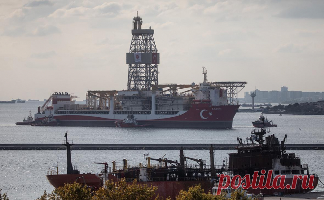 Эрдоган сообщил об обнаружении залежей газа в Черном море на $30 млрд. В Черном море обнаружено газовое месторождение с запасами в 75 млрд кубометров газа, сообщил президент Турции Реджеп Тайип Эрдоган.