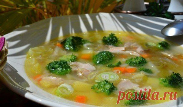 Куриный суп с брокколи