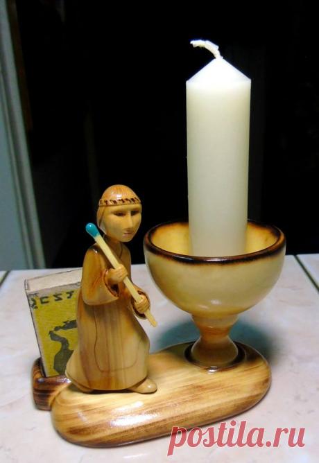 Сорочинский Юрий
Вот такой подсвечник получился (Яблоня)