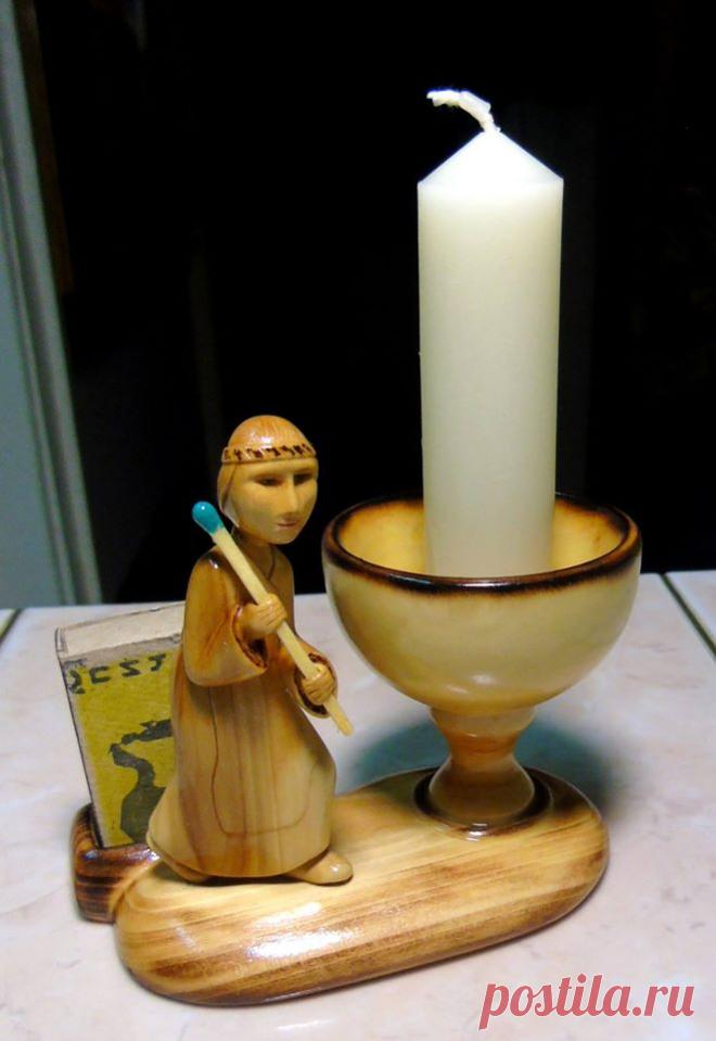 Сорочинский Юрий

Вот такой подсвечник получился (Яблоня)