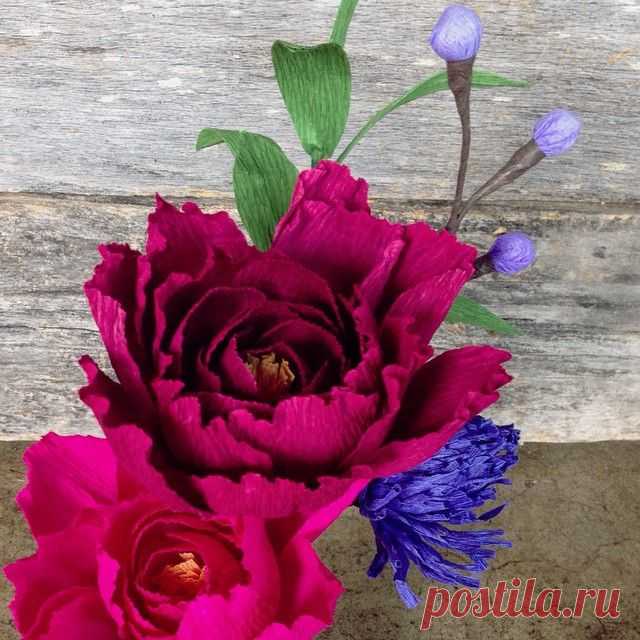 We have a sweet spot for Valentine's Day and are deep in the pinks, reds, magentas (okay, purples too) right now. Exciting Valentine's announcements coming soon! "Sabine Bouquet" recipe: magenta peony, burgundy peony, purple thistle, purple berries, greens. #paperflowers