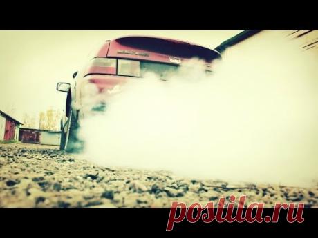 Белый дым из выхлопной трубы – о каких неисправностях сигнализирует? | TuningKod