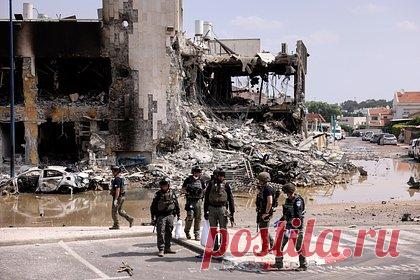 ЦАХАЛ назвал число вторгшихся в первый день нападения на Израиль боевиков ХАМАС. В Армии обороны Израиля (ЦАХАЛ) назвали число боевиков радикального палестинского движения ХАМАС, вторгшихся в Израиль в первый день нападения 7 октября. По оценкам ЦАХАЛ, число составляет 3 тысячи человек, не включая жителей Газы, которые позже пересекли проломленный барьер.