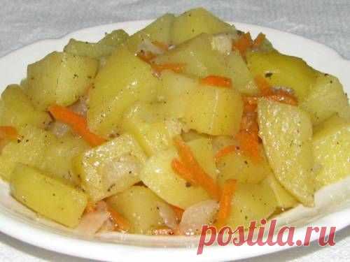 Тушеная картошка в мультиварке / Простые рецепты