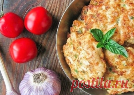 Рубленые котлеты из куриной грудки: простые рецепты из натуральных продуктов Рубленые котлеты из куриной грудки: простые варианты сочных битков с майонезом и сметаной. Приготовление с кабачком, перцем и луком. Пошаговые рецепты с овсянкой, цветной капустой и грибами.