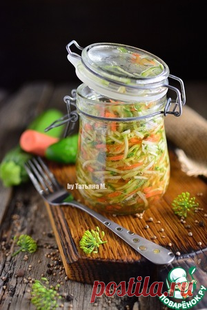 Маринованный салат из молодого кабачка – кулинарный рецепт