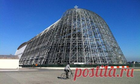 Google арендует у NASA часть исторического аэродрома Моффетт с огромным ангаром «Ангар-1» на 60 лет | Деньги интернет