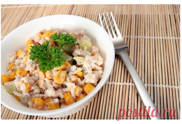 Салат из тунца с кукурузой