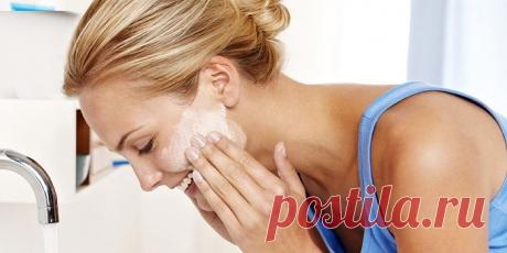 Лучшие рецепты скрабов для разных типов кожи Косметологи рекомендуют регулярно очищать кожу с применением специальных скрабов. Благодаря отшелушивающему действию таких средств, удаляется ороговевший слой дермы, обновляется кожный покров. Существ…