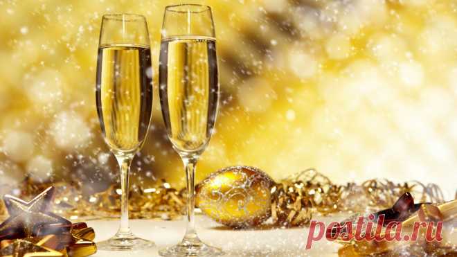 Скачать обои праздник, снег, игрушки, новогодние обои, christmas decoration, огни, happy new year, новый год, бокалы, christmas color, декорации, раздел новый год в разрешении 1366x768