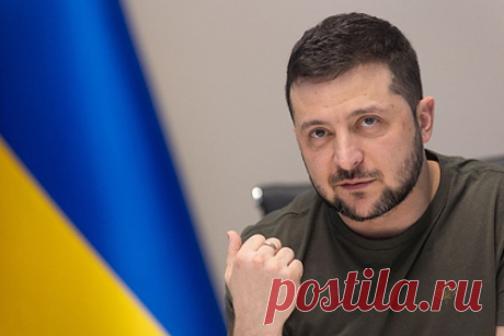 Квартира Зеленского в Крыму попадет под национализацию. В список имущества украинских олигархов и политиков, подлежащего национализации в Крыму, попадет квартира президента Украины Владимира Зеленского в поселке Ливадия в Ялтинском регионе. «В список имущества, которое подпадает под национализацию, также будут включены апартаменты Зеленского в Ливадии», — сказал он.
