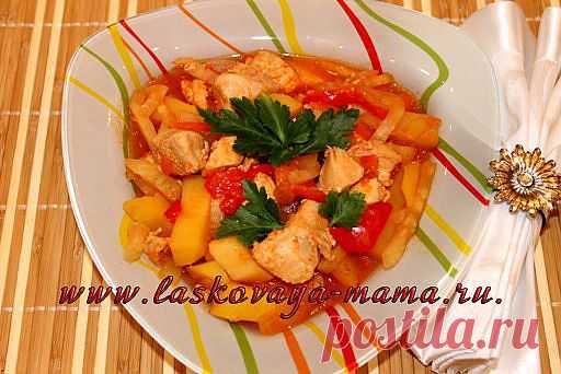 Куриное филе, тушеное с овощами в мультиварке