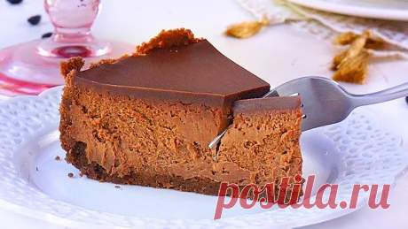 Шоколадный бархатный ЧИЗКЕЙК, который получается с первого раза!

Рецептов чизкейков очень много и скорее всего у каждой хозяйки есть свой рабочий рецепт. Но почему бы не попробовать что-то новое? 
И возможно именно этот рецепт станет вашим любимым на долгие годы. Ведь он невероятно нежный, вкусный, шоколадный и просто тающий во рту!
Показать полностью...